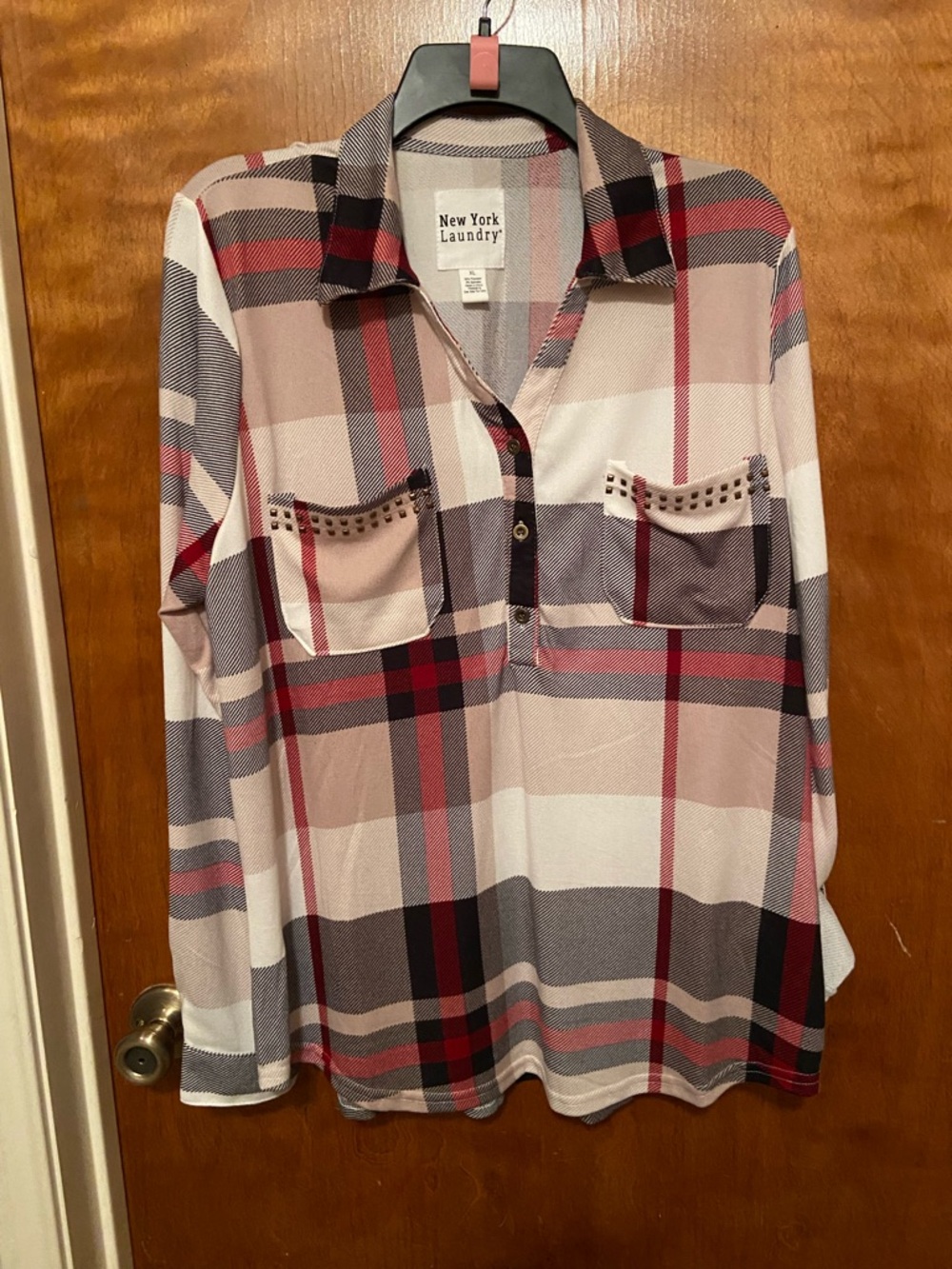 NWT New York Laundry “Flannel” Knit Top